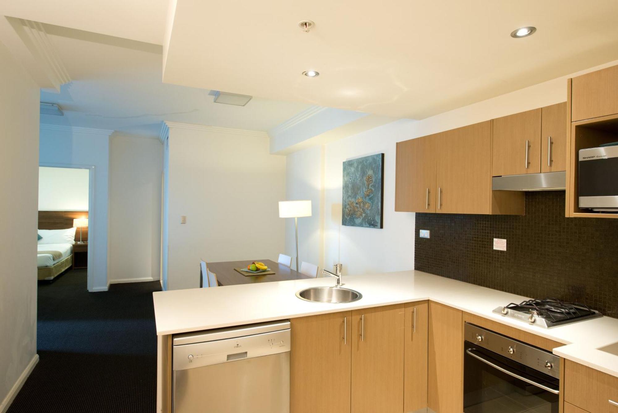 Executive One-Bedroom Apartment Balcony Limited Housekeeping,1537893040:JPEG